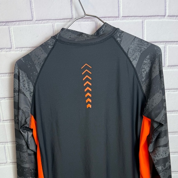 Speedo Men's Rash Guard swimwear/size L(tag180/100) - Picture 8 of 9